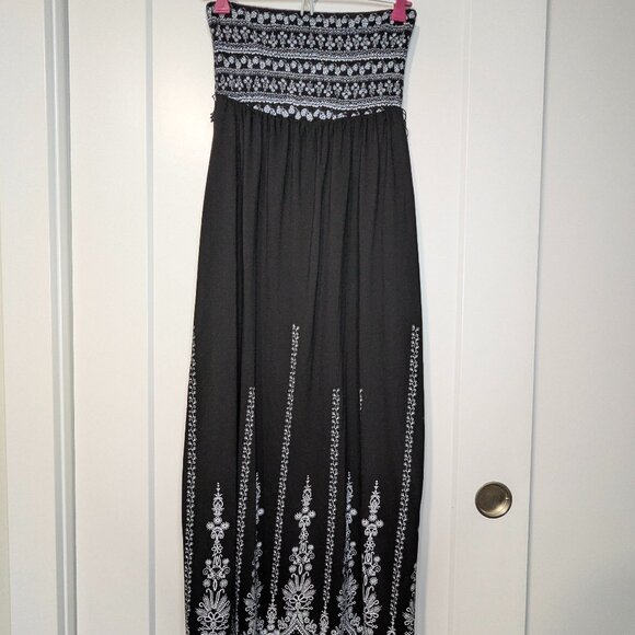 ✨ No Boundaries Black & White Summer Maxi Dress (Size M 7–9) 🖤🤍👗 - Picture 1 of 12
